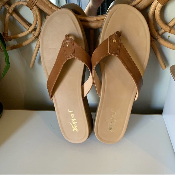 XAppeal Jordyn thong sandals - Picture 4 of 10